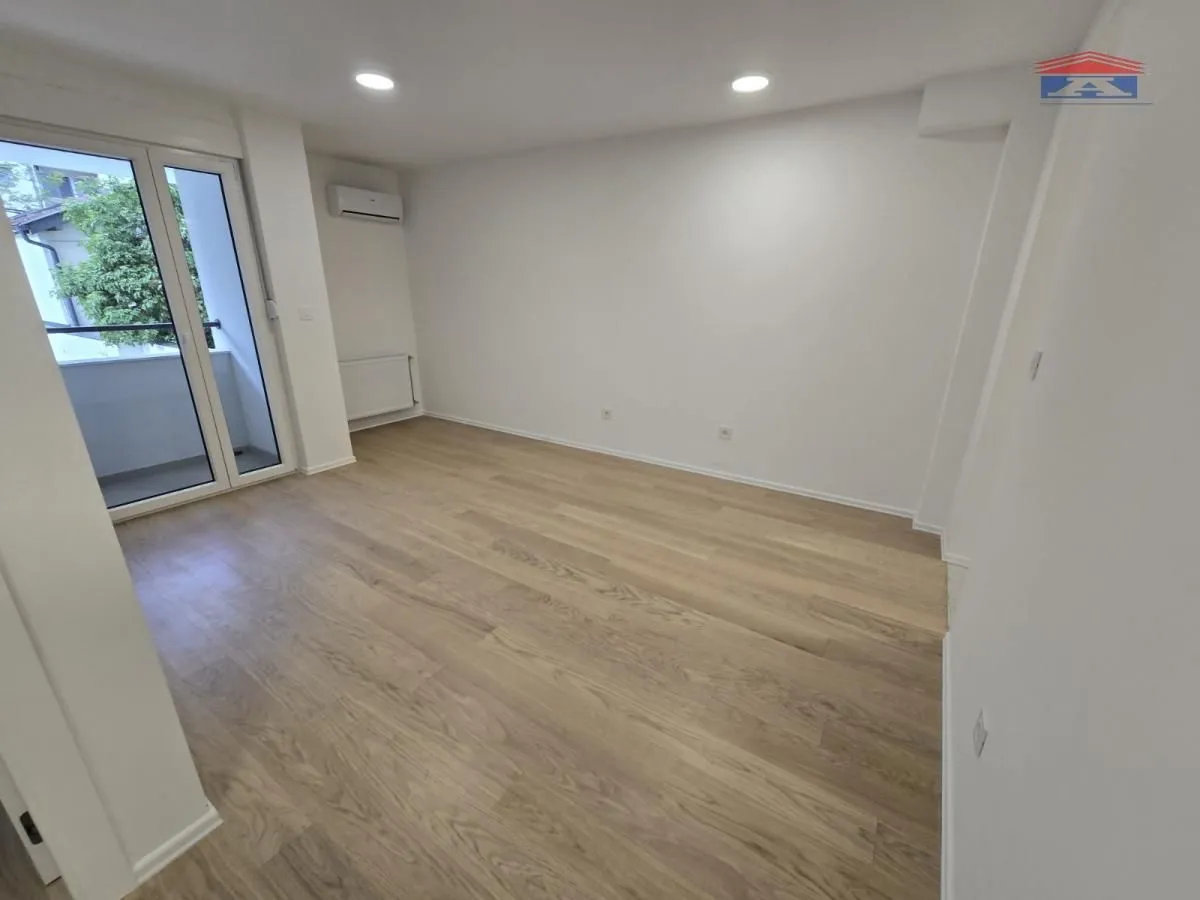Izdavanje, dvosoban stan, 42m², Podbara, Novi Sad Sve Podlokacije