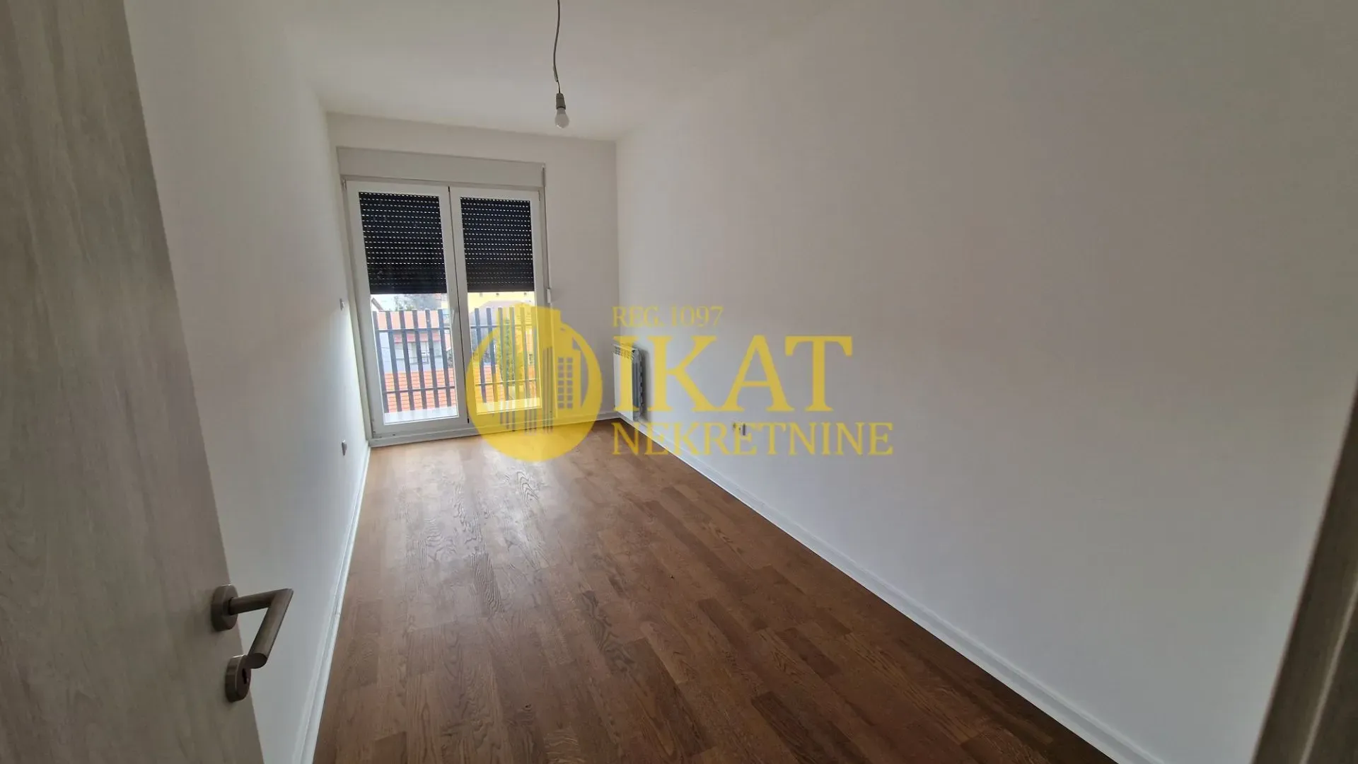 Stan-na-dan, četvorosoban stan, 101m², Obrenovac, Beograd