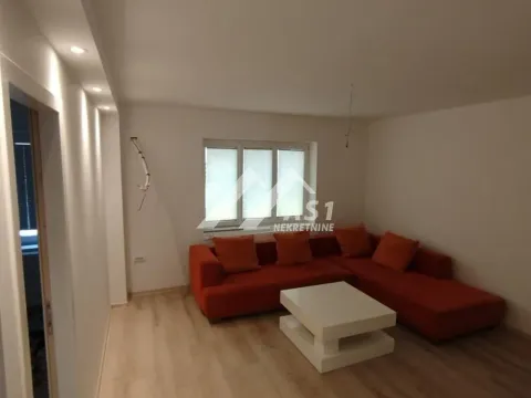 Izdavanje, kuća, 76m², Sremska Kamenica, Petrovaradin - image 2