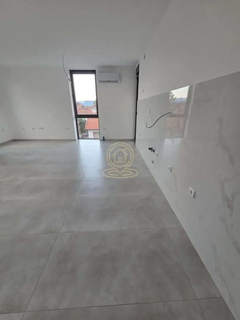 Sale, three bedroom apartment, 74m², Medijana, Niš