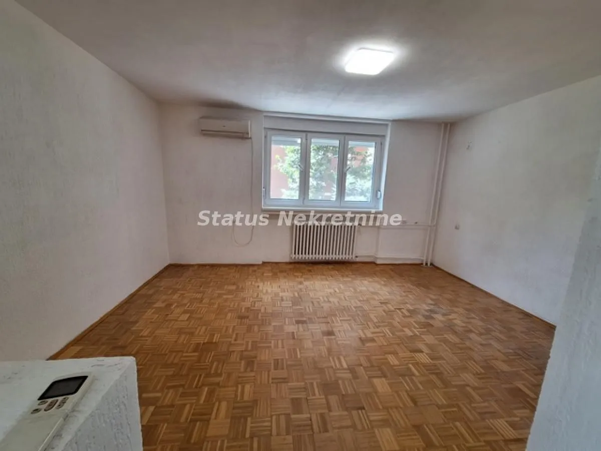 Izdavanje, jednosoban stan, 42m², Novo naselje, Novi Sad