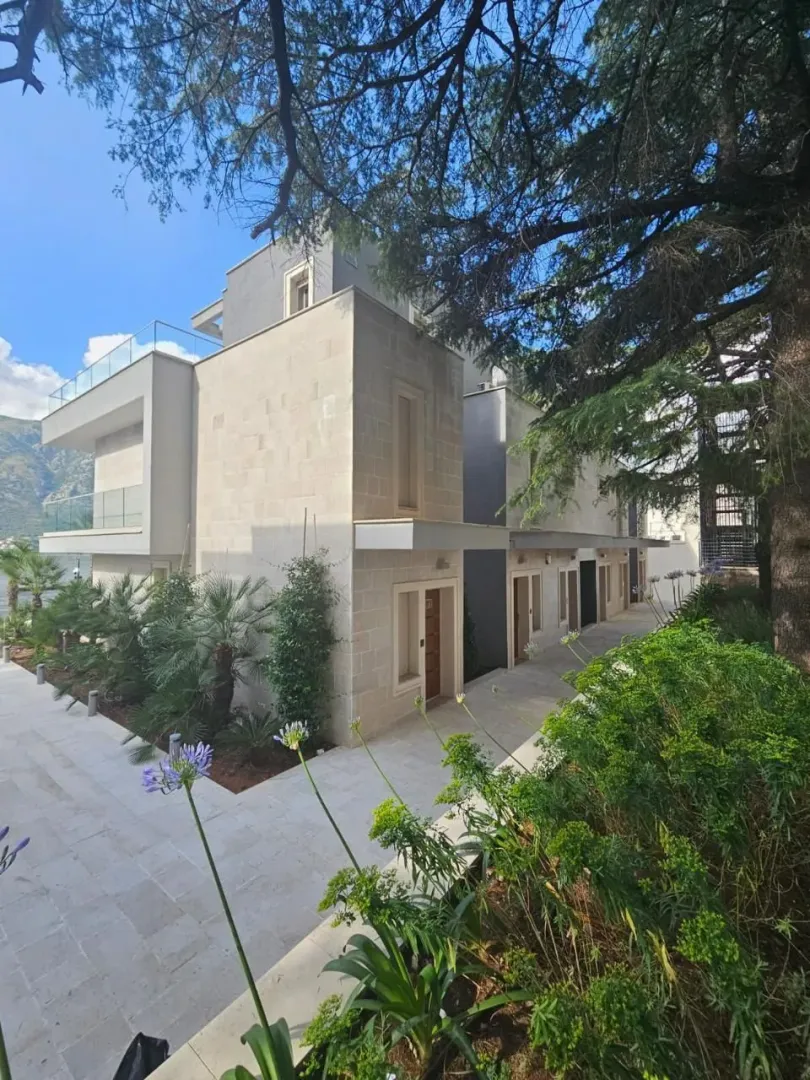 Prodaja, jednosoban stan, 108m², Stoliv, Kotor