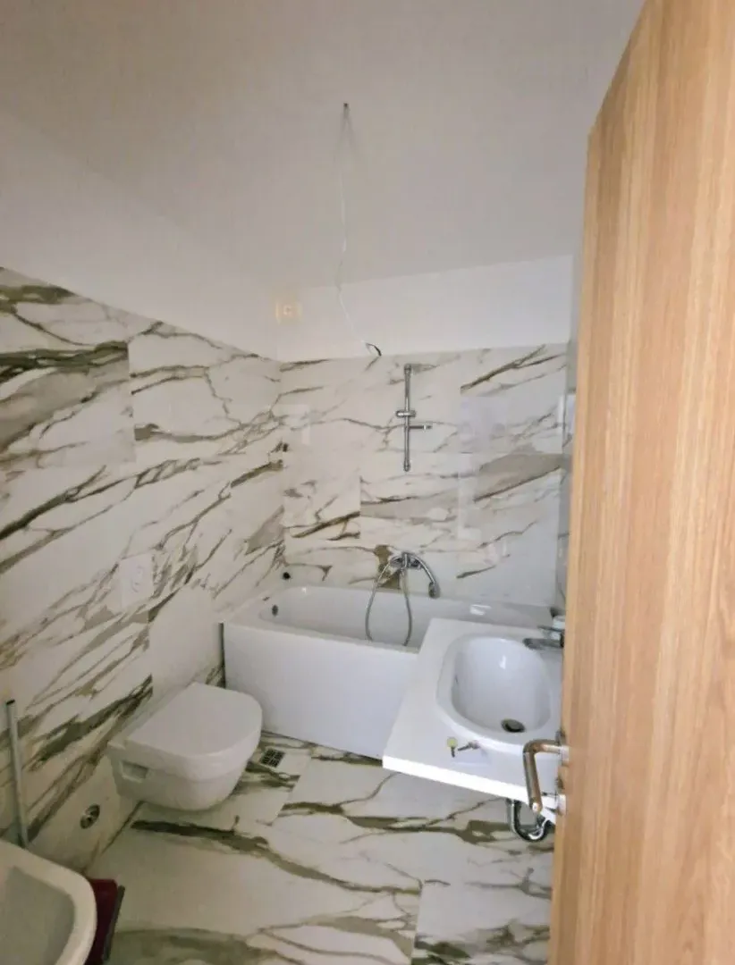 Sale, two bedroom apartment, 75m², Dobrota, Kotor