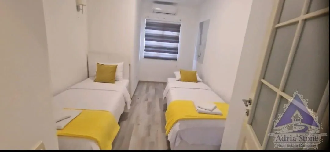 Prodaja, dvosoban stan, 82m², Prčanj, Kotor