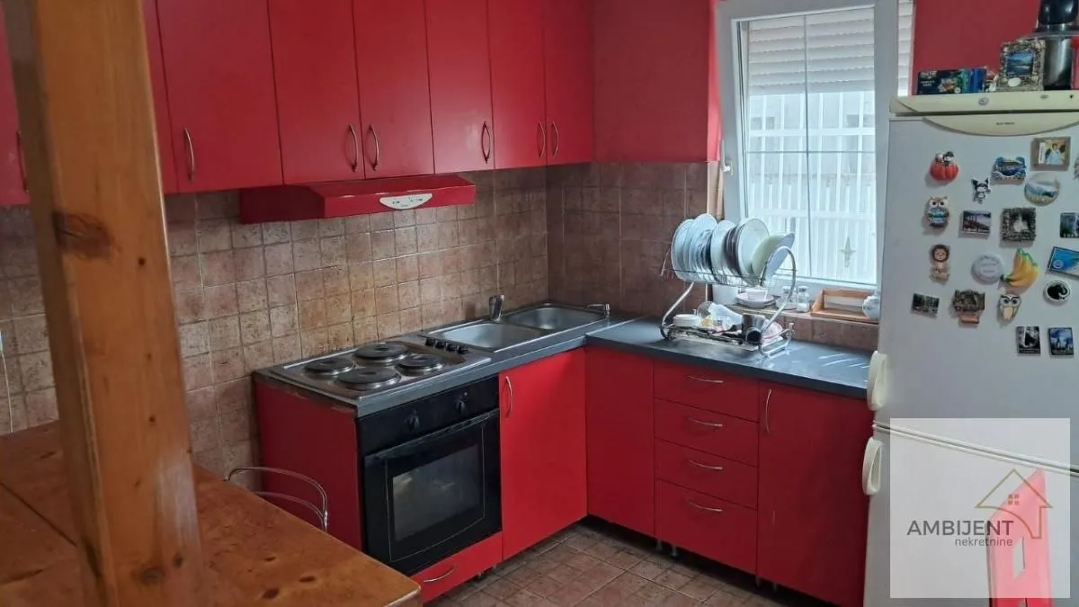 Sale, office space, 240m², Zemun Sve Podlokacije, Beograd