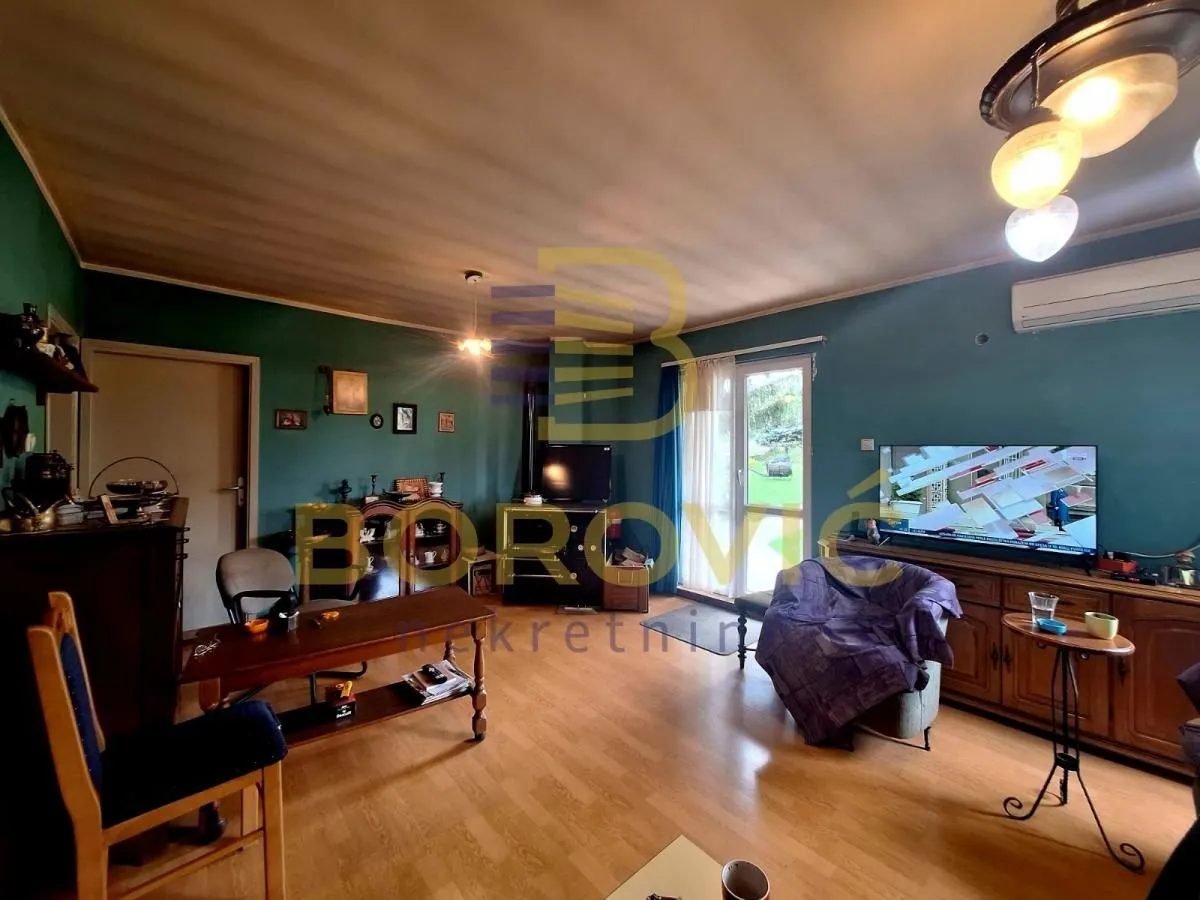 Sale, house, 259m², Voždovac Sve Podlokacije, Beograd