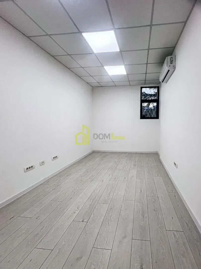 Rent, office space, 294m², Blok 5, Podgorica