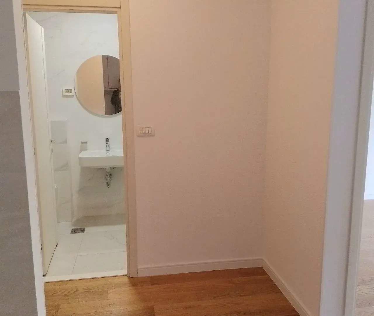 Prodaja, jednosoban stan, 40m², Central Point, Podgorica