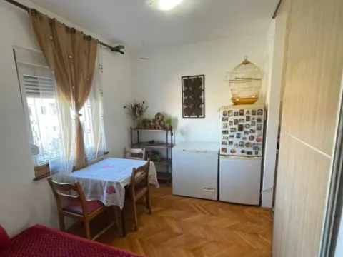 Prodaja, jednosoban stan, 61m², Stari Aerodrom, Podgorica - image 4