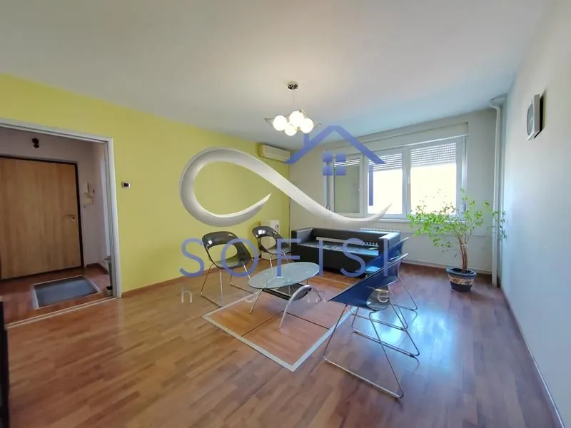 Rent, office space, 80m², Centar, Novi Sad