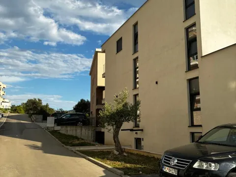 Izdavanje, jednosoban stan, 43m², Kumbor, Herceg Novi - image 15