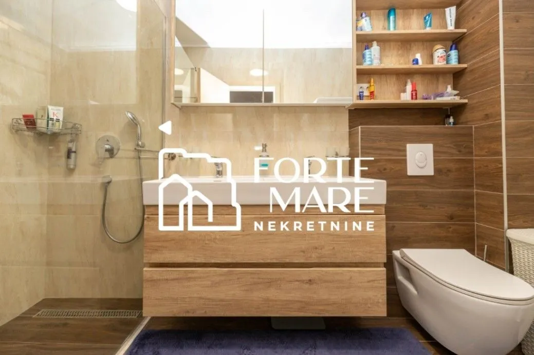 Prodaja, trosoban stan, 122m², Đenovići, Herceg Novi