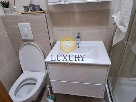 Izdavanje, jednosoban stan, 50m², City Kvart, Podgorica - image 15