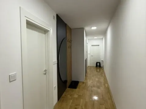 Rent, one bedroom apartment, 57m², Crveni Pevac, Niš - image 12