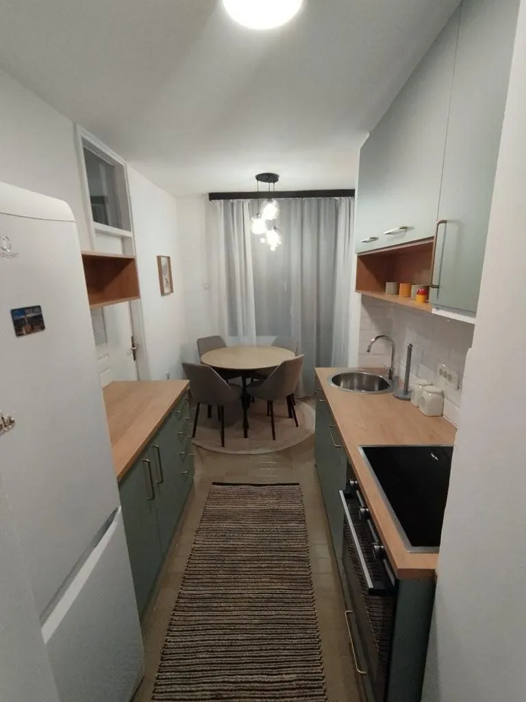 Izdavanje, jednosoban stan, 55m², Blok 6, Podgorica