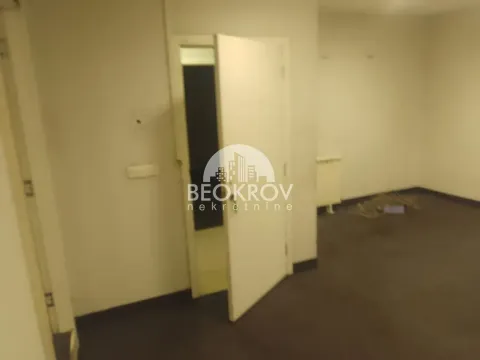 Prodaja, poslovni prostor, 377m², Zvezdara Sve Podlokacije, Beograd - image 10