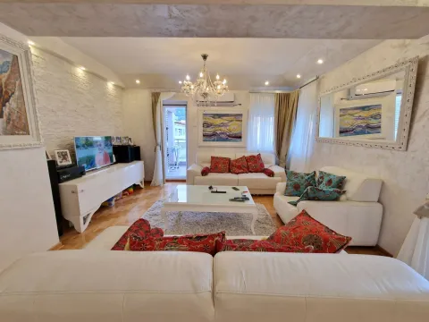Sale, two bedroom apartment, 90m², Budva, Crna Gora - image 4