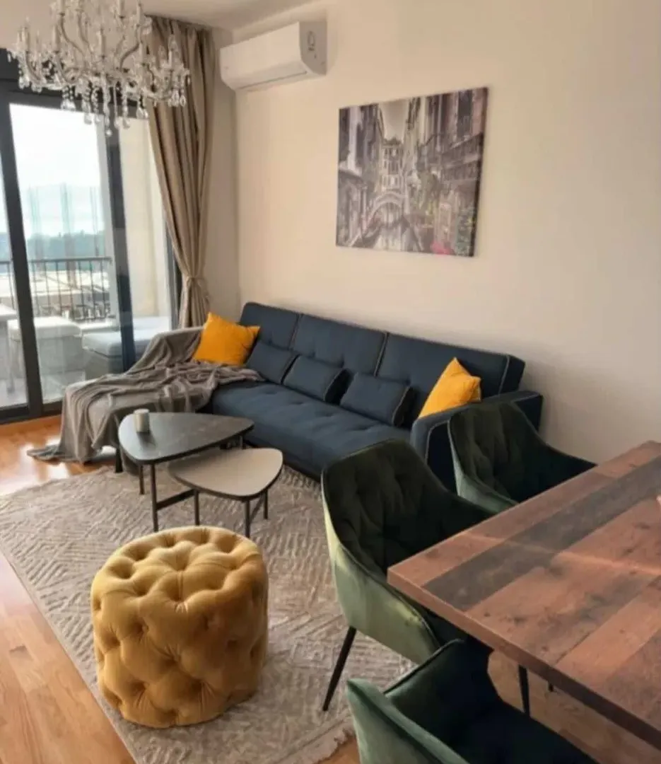 Izdavanje, dvosoban stan, 71m², Mažina, Tivat