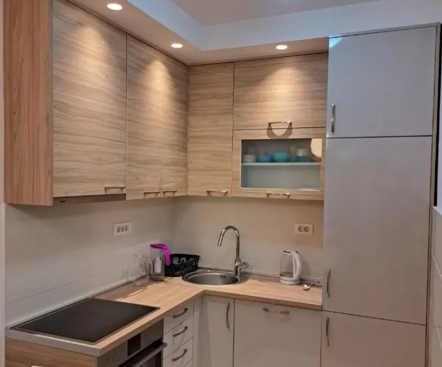 Izdavanje, jednosoban stan, 46m², Blok 6, Podgorica