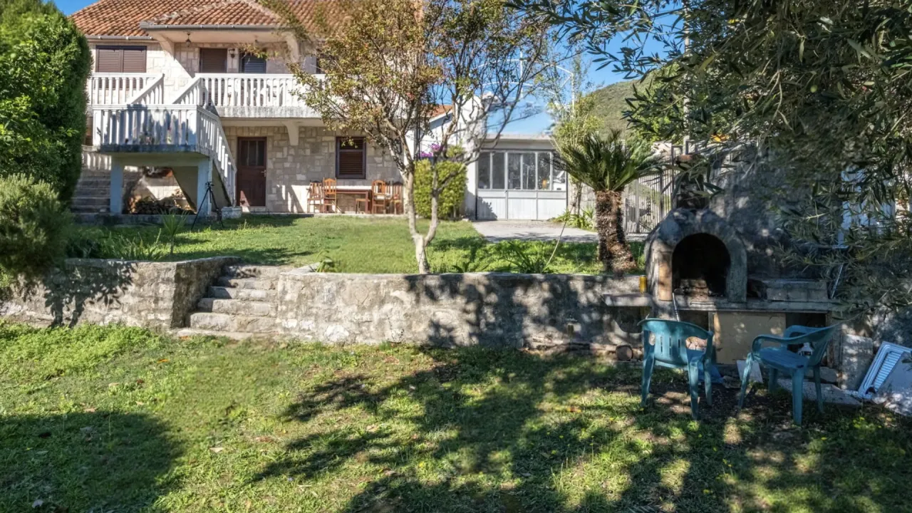 Sale, house, 153m², Tivat, Crna Gora