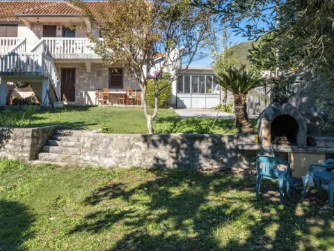 Prodaja, kuća, 153m², Tivat, Crna Gora - image 1