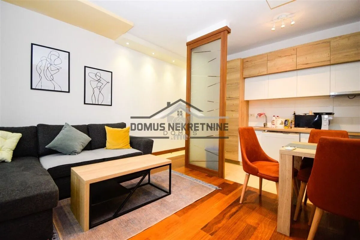 Rent, two bedroom apartment, 68m², Centar, Podgorica