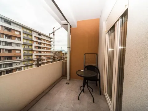 Izdavanje, dvosoban stan, 70m², Central Point, Podgorica - image 13