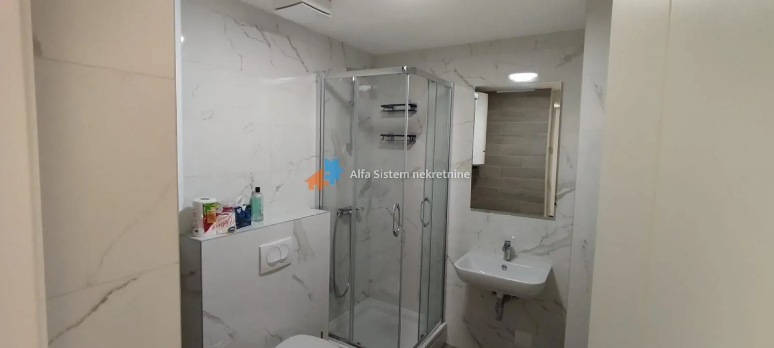 Izdavanje, stan, 96m², Voždovac Sve Podlokacije, Beograd