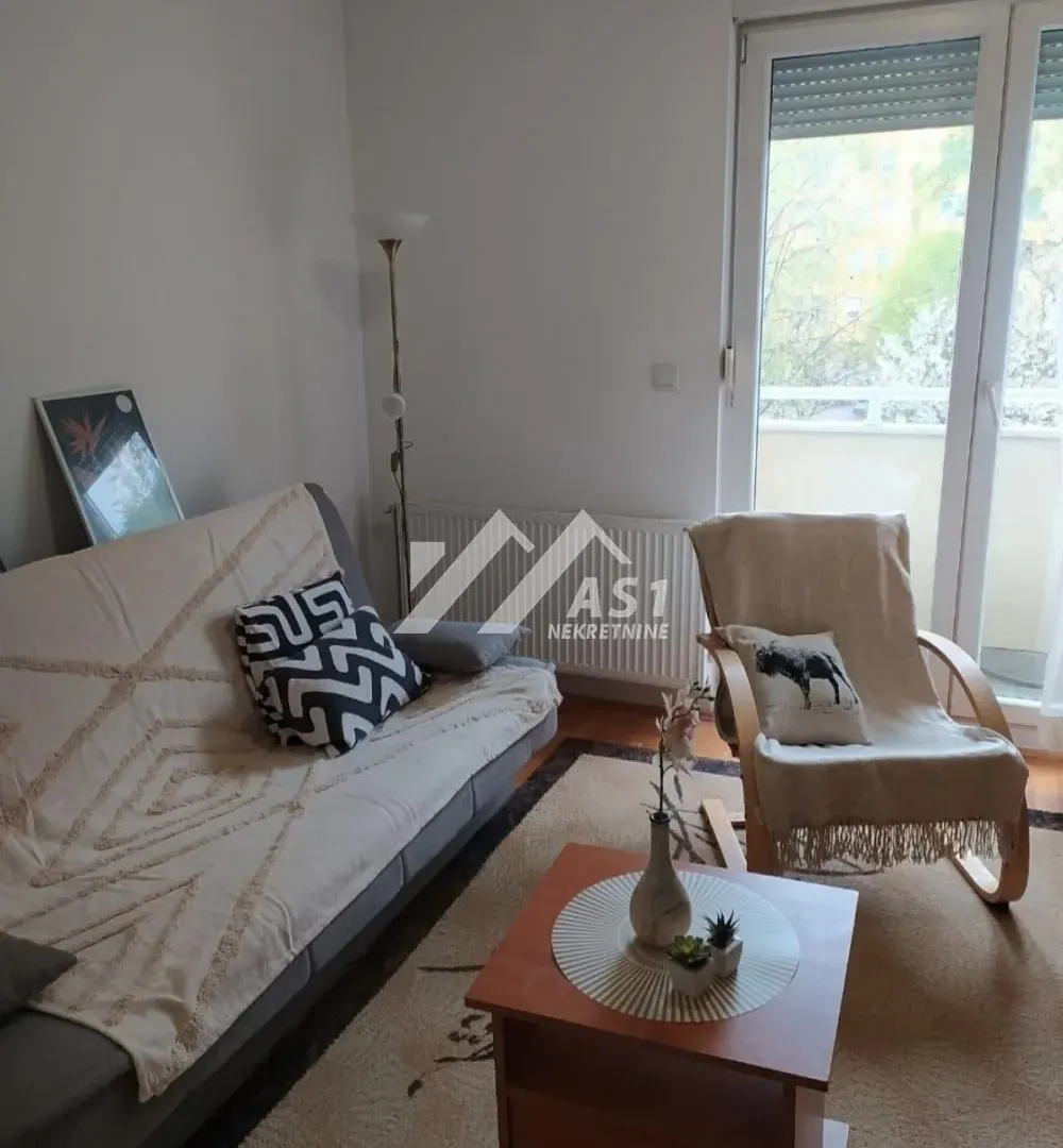 Izdavanje, stan, 24m², Grbavica, Novi Sad Sve Podlokacije