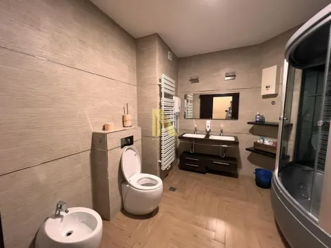 Izdavanje, poslovni prostor, 171m², Centar, Novi Sad - image 7