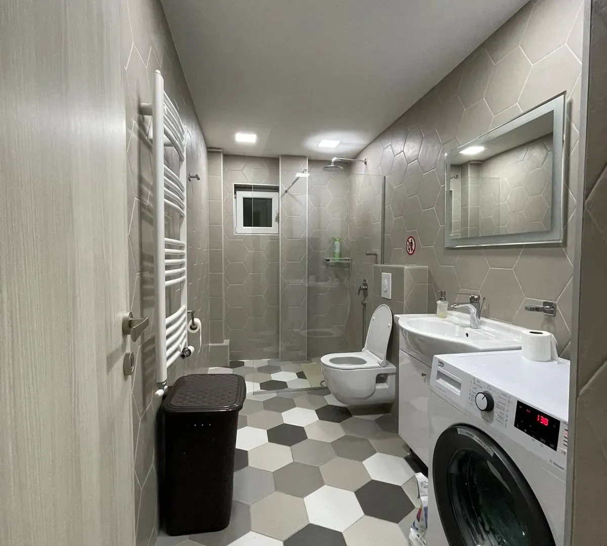 Rent, two bedroom apartment, 120m², Dumidran, Tivat