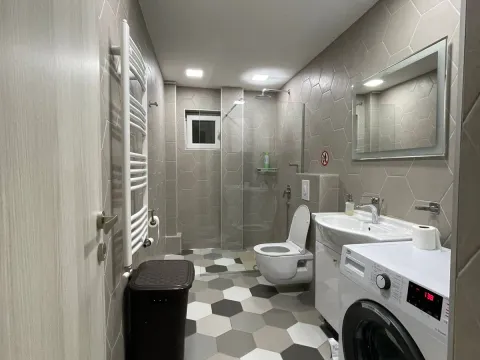 Rent, two bedroom apartment, 120m², Dumidran, Tivat - image 11