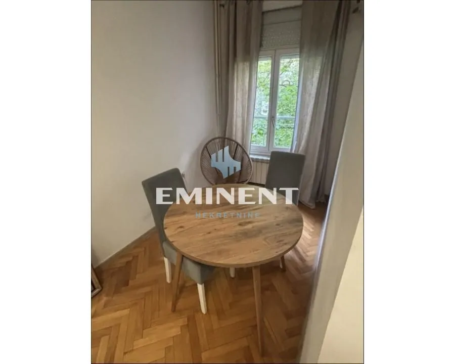 Rent, two bedroom apartment, 40m², Stari Grad, Beograd