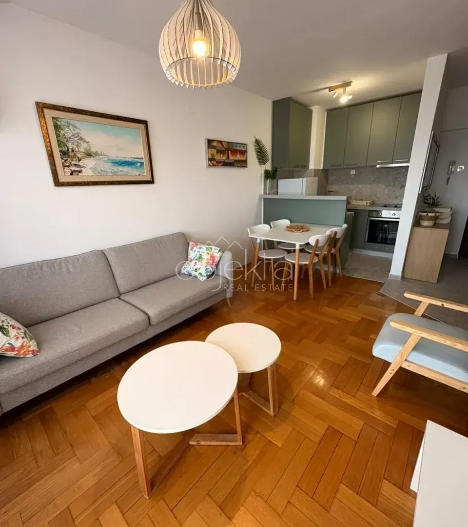 Izdavanje, stan, 44m², Tivat, Crna Gora