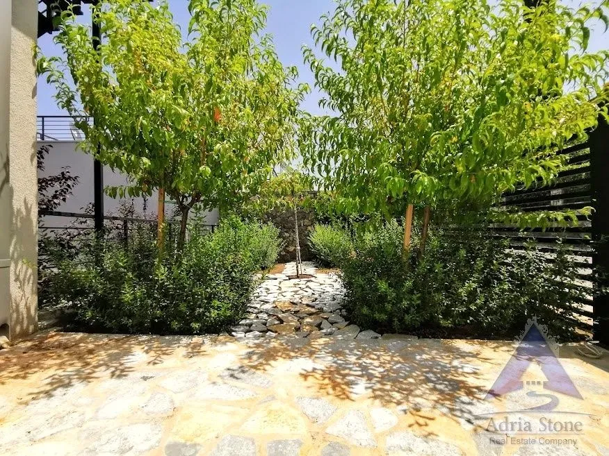 Prodaja, kuća, 185m², Krašići, Tivat