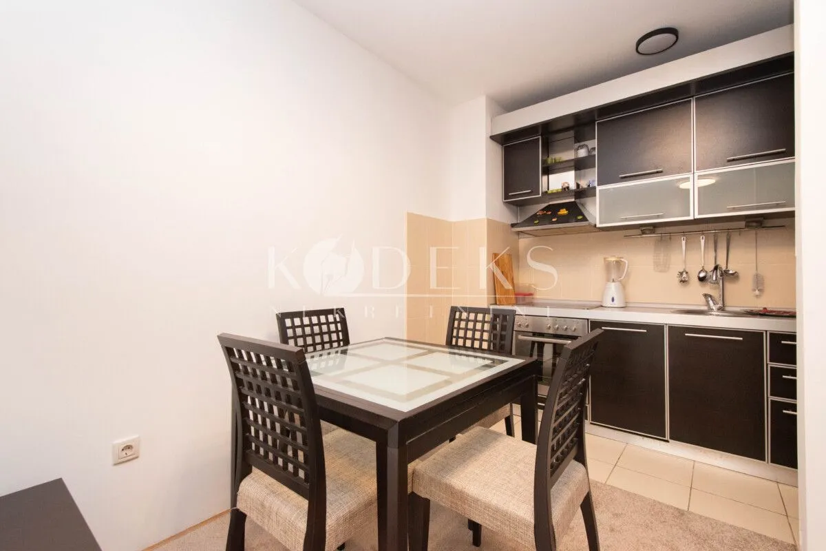 Izdavanje, jednosoban stan, 46m², Blok 6, Podgorica