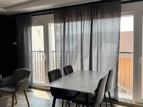 Rent, two bedroom apartment, 80m², Centar, Tivat - image 3