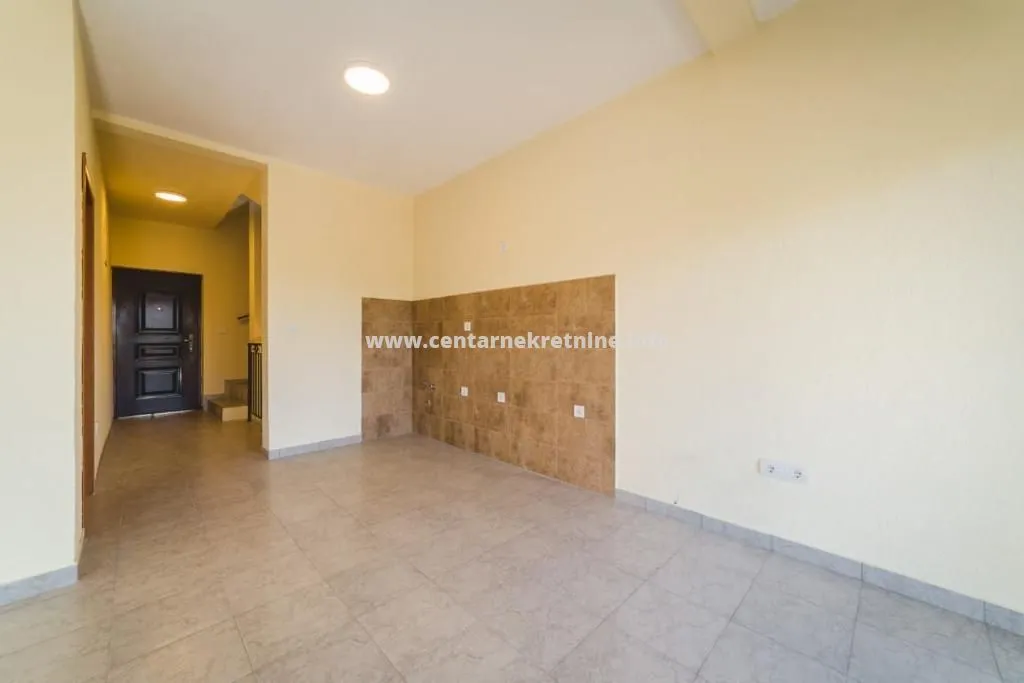 Sale, house, 195m², Utjeha, Bar