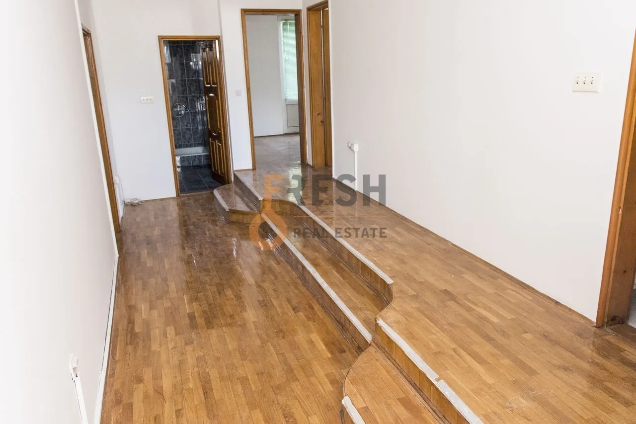 Rent, house, 500m², Ostalo, Podgorica