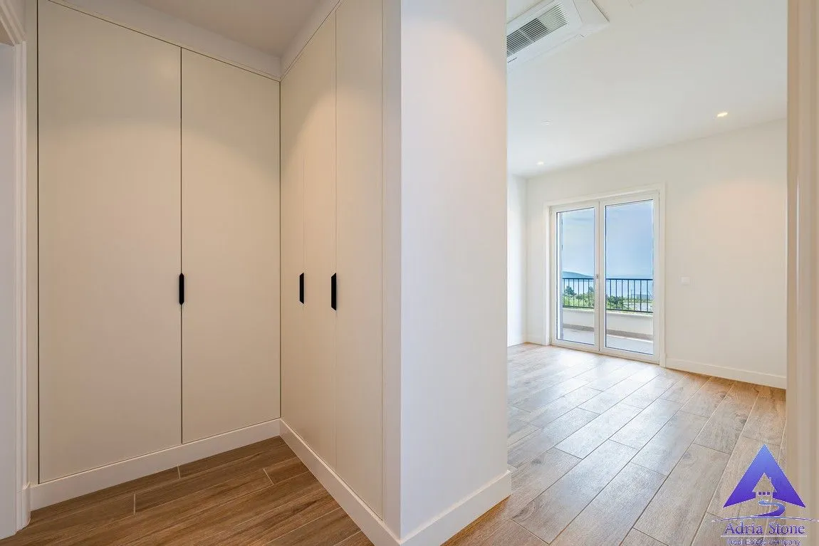 Prodaja, dvosoban stan, 94m², Luštica, Tivat