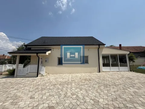 Prodaja, kuća, 200m², Majur, Jagodina - image 9