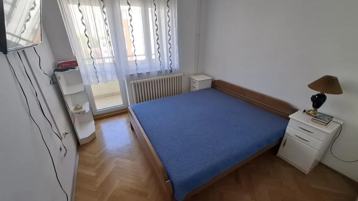Prodaja, četvorosoban stan, 100m², Centar, Novi Sad