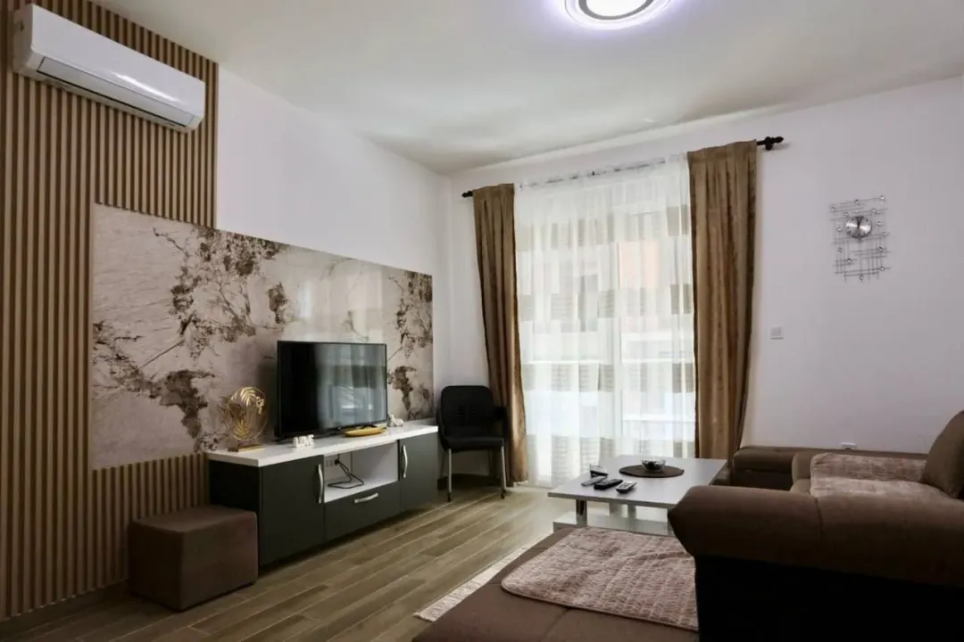 Rent, one bedroom apartment, 45m², Bečići, Budva