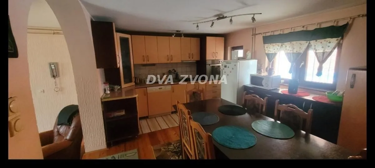 Prodaja, kuća, 179m², Adice, Novi Sad Sve Podlokacije