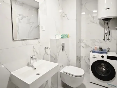 Izdavanje, dvosoban stan, 64m², Stara Varoš, Podgorica - image 8