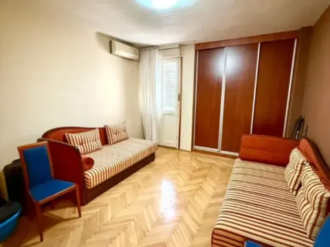 Prodaja, trosoban stan, 100m², Pejton, Podgorica - image 6