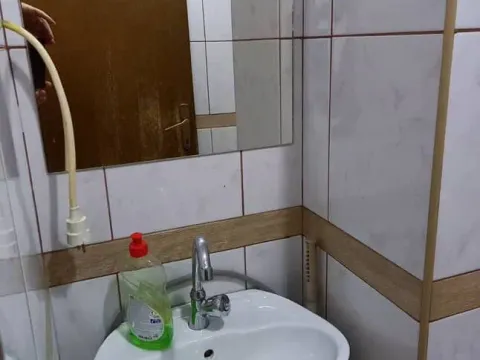 Izdavanje, poslovni prostor, 25m², Stari Aerodrom, Podgorica - image 3