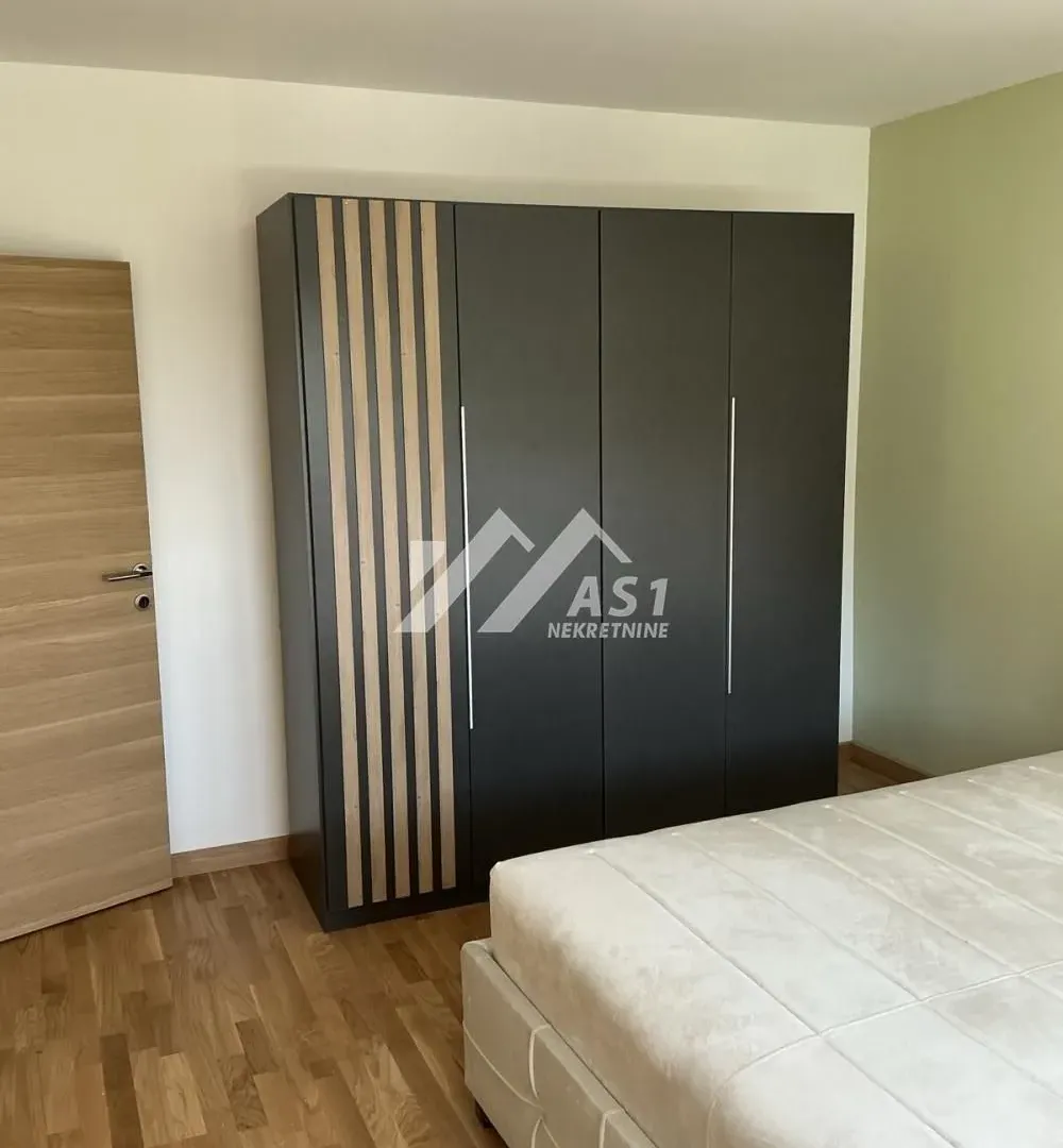 Izdavanje, trosoban stan, 50m², Detelinara, Novi Sad Sve Podlokacije