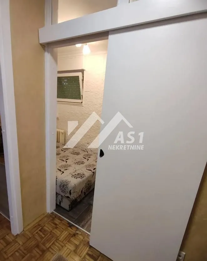 Izdavanje, jednosoban stan, 37m², Novo naselje, Novi Sad