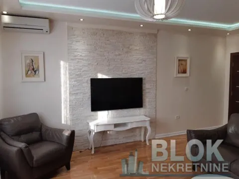Izdavanje, dvosoban stan, 90m², Preko Morače, Podgorica - image 3
